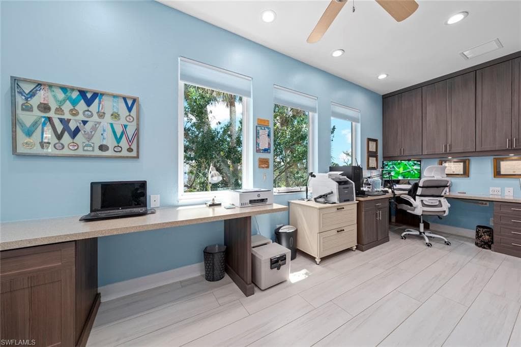 6450 Pine AVE, SANIBEL FL 33957-35