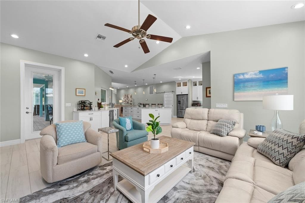 6450 Pine AVE, SANIBEL FL 33957-8