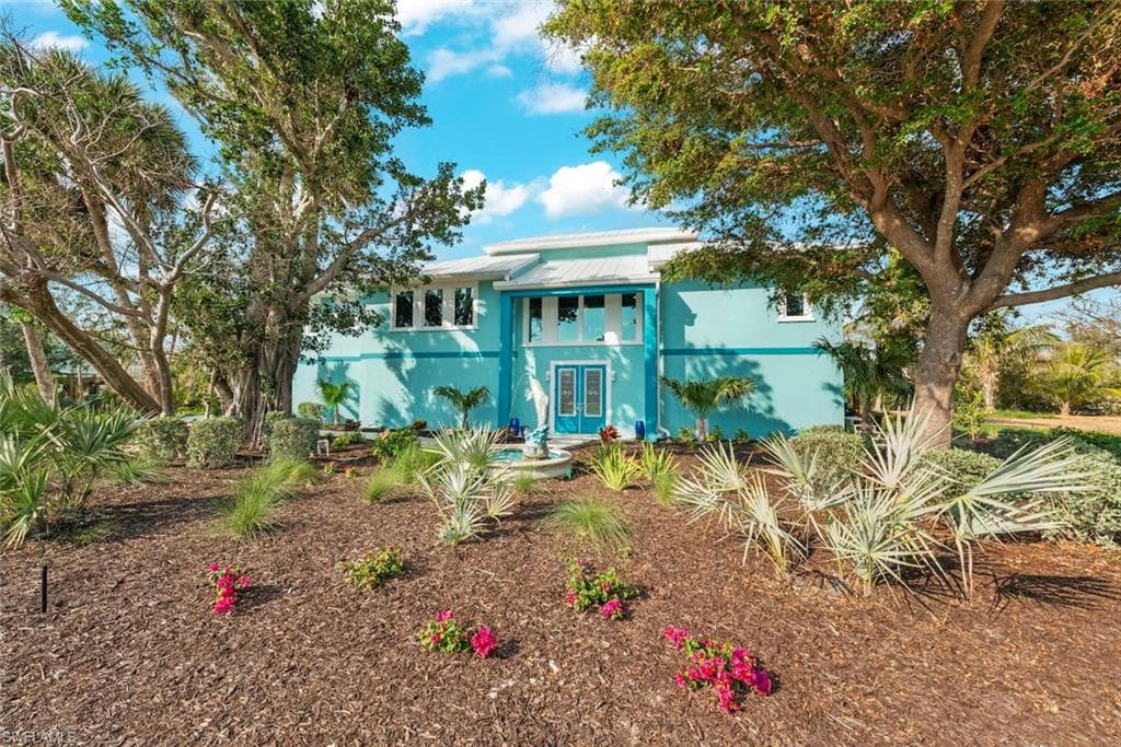 6450 Pine AVE, SANIBEL FL 33957-9