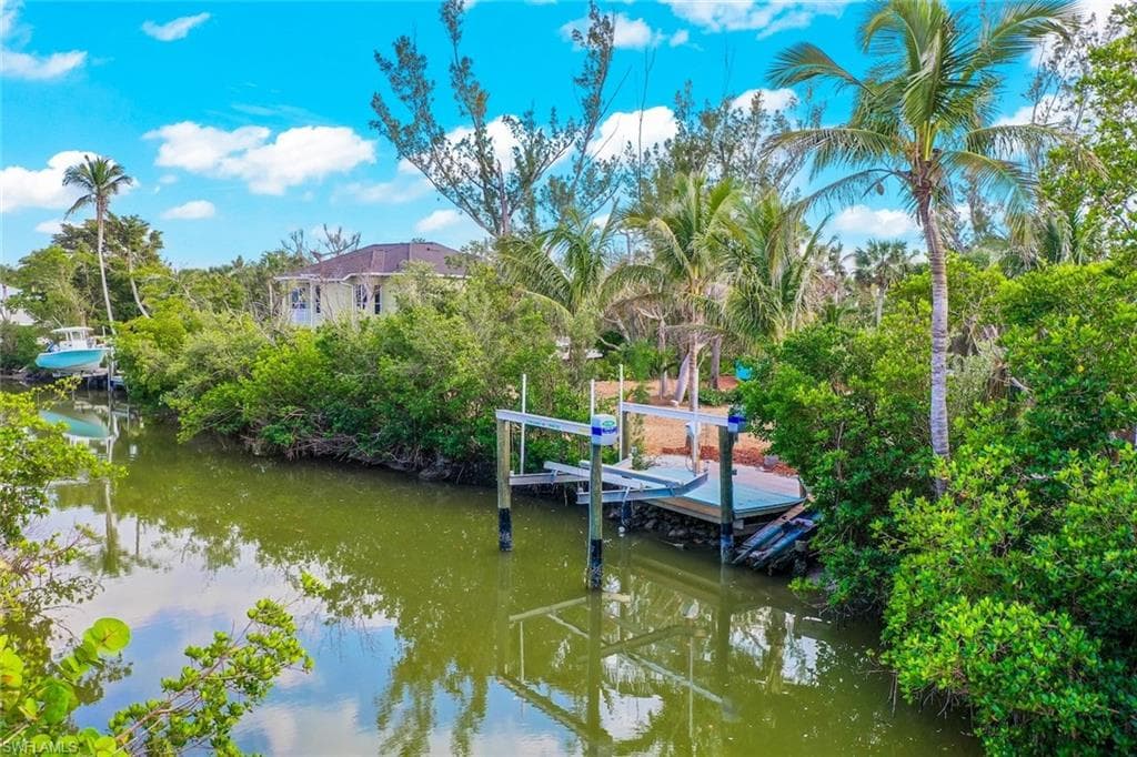 6450 Pine AVE, SANIBEL FL 33957-13