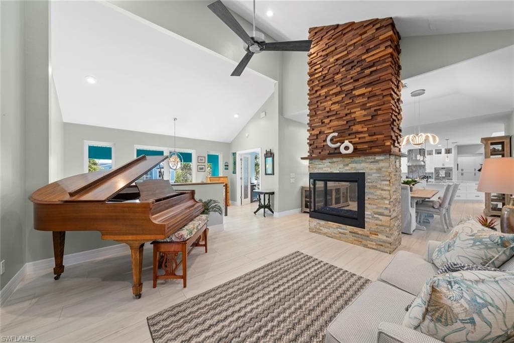 6450 Pine AVE, SANIBEL FL 33957-18