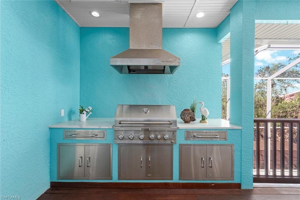 6450 Pine AVE, SANIBEL FL 33957-43