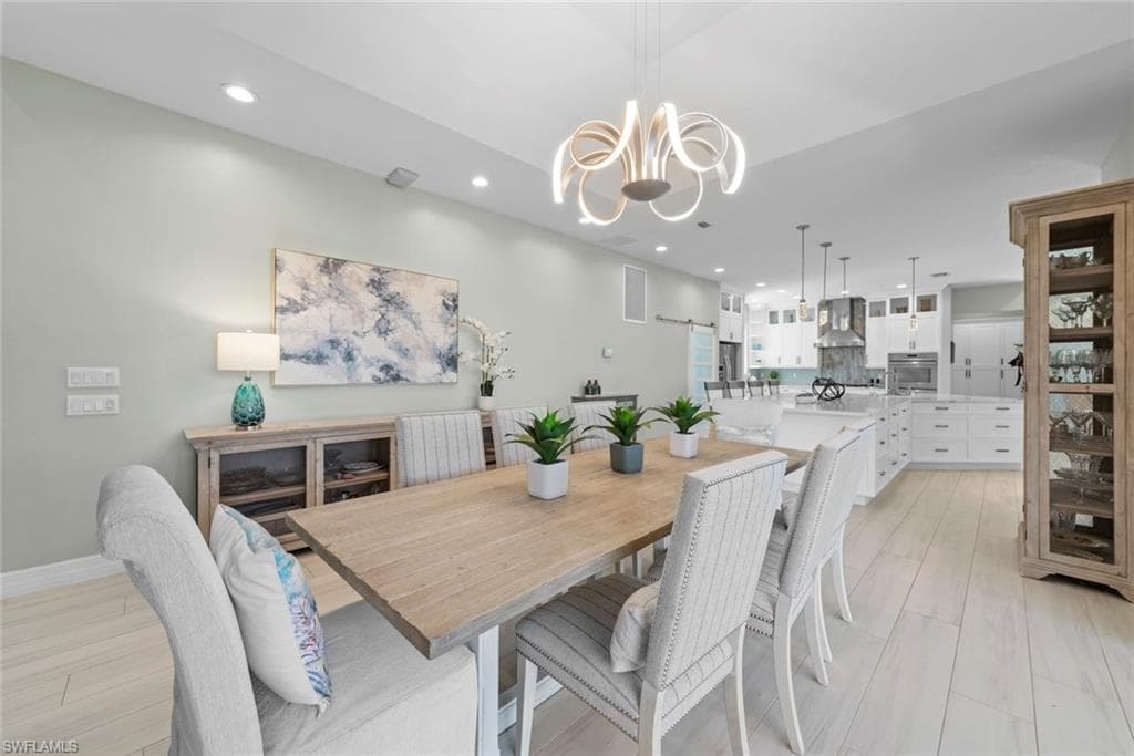 6450 Pine AVE, SANIBEL FL 33957-3