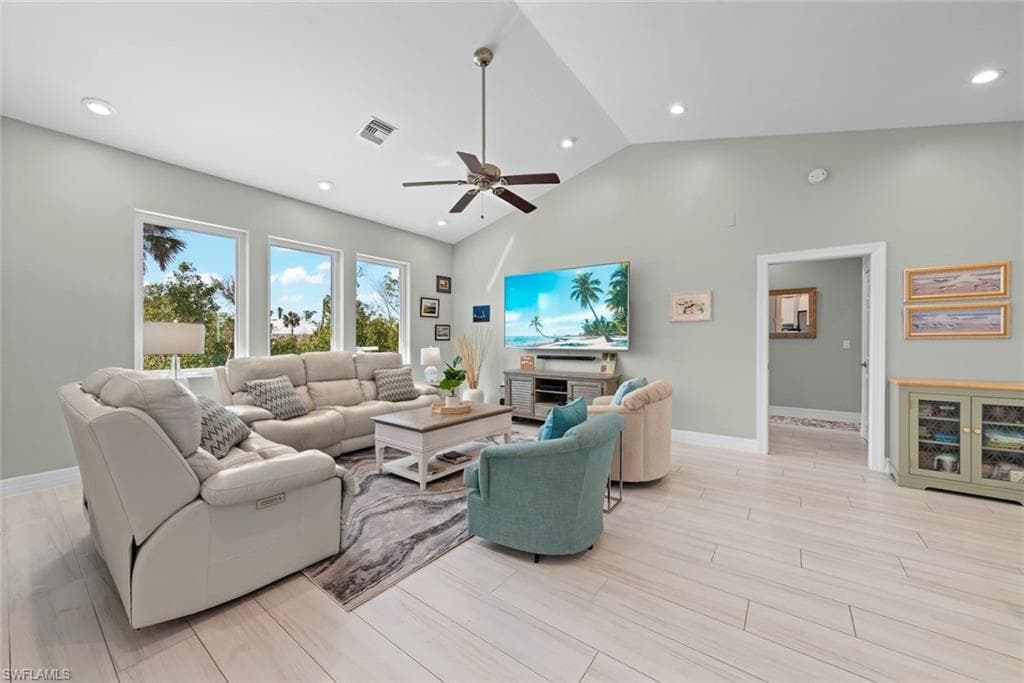 6450 Pine AVE, SANIBEL FL 33957-24