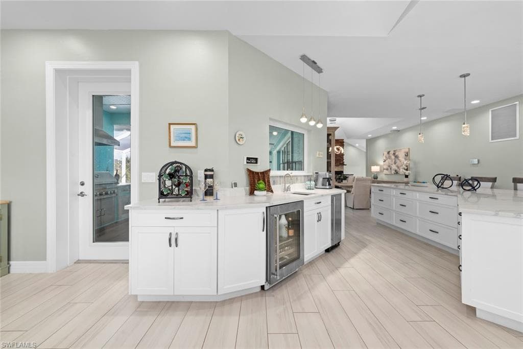 6450 Pine AVE, SANIBEL FL 33957-20