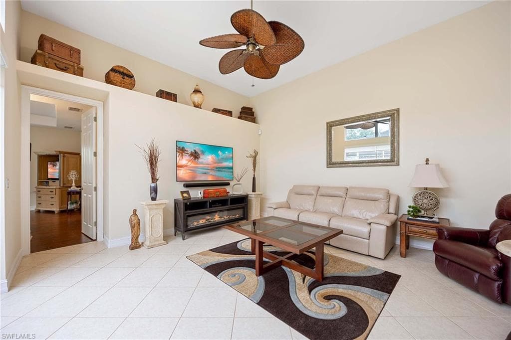 1833 Tarpon Bay DR S # 73, NAPLES FL 34119-6