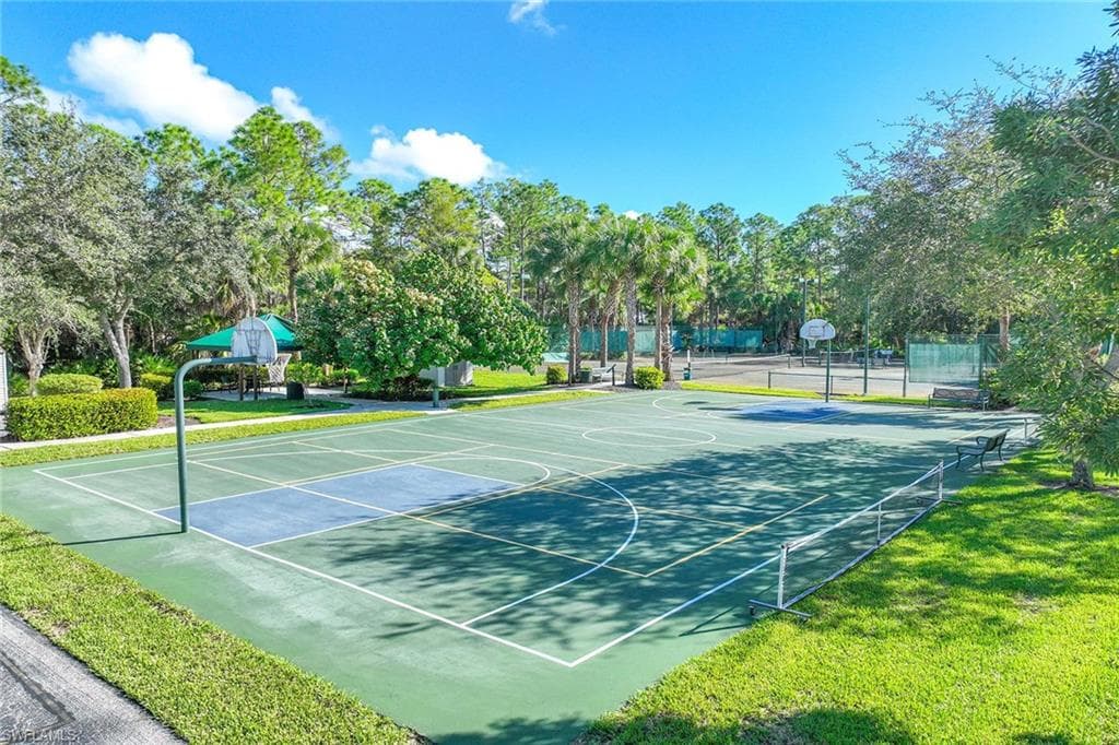 1833 Tarpon Bay DR S # 73, NAPLES FL 34119-31