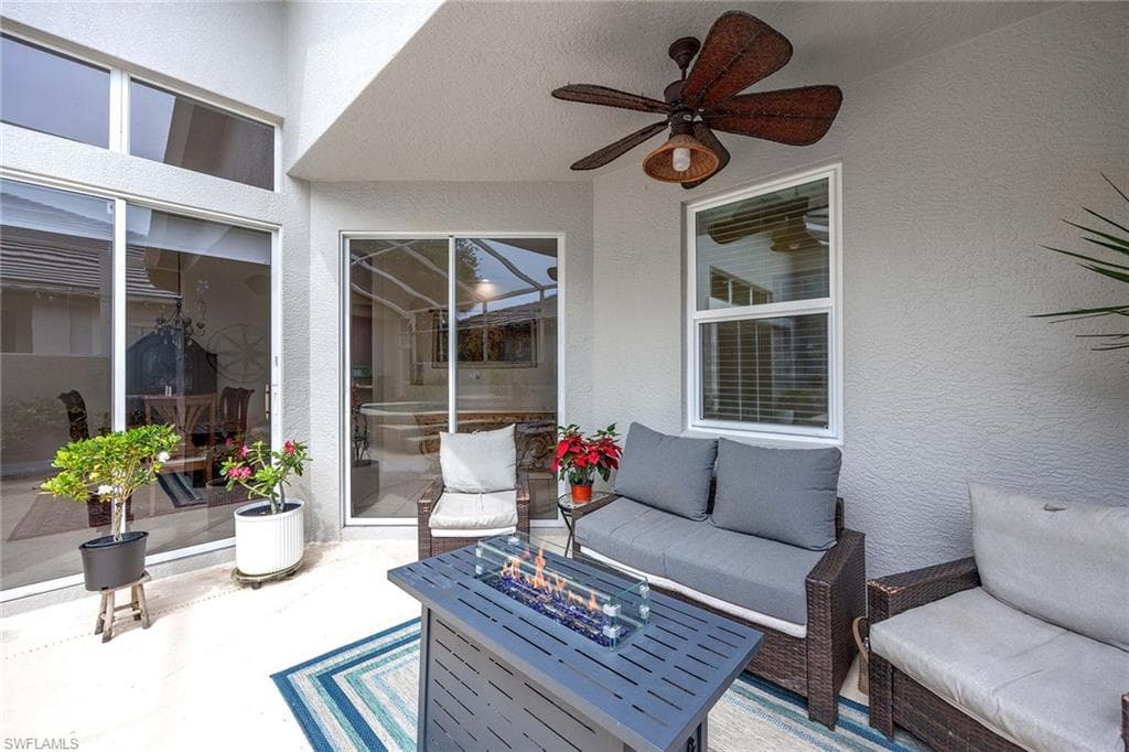 1833 Tarpon Bay DR S # 73, NAPLES FL 34119-23