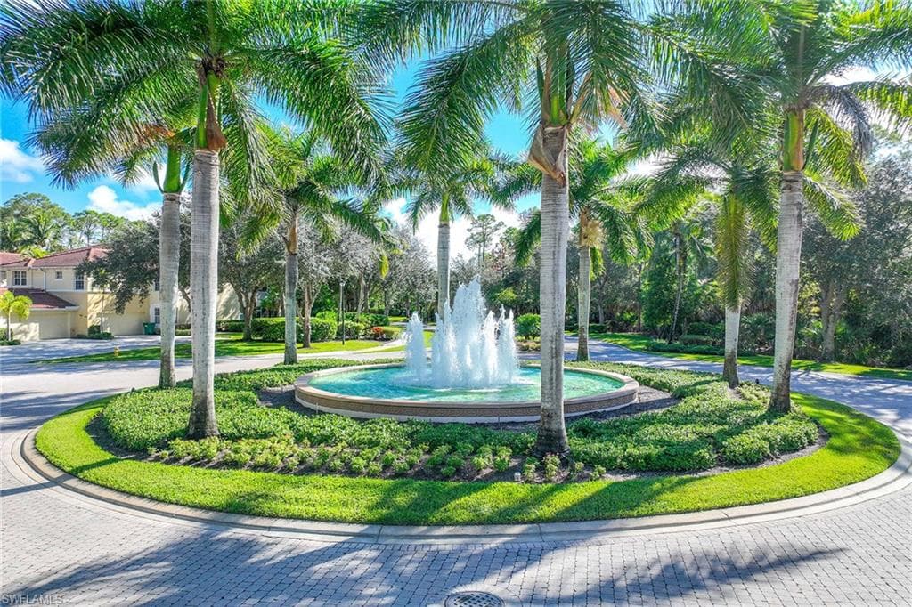 1833 Tarpon Bay DR S # 73, NAPLES FL 34119-33