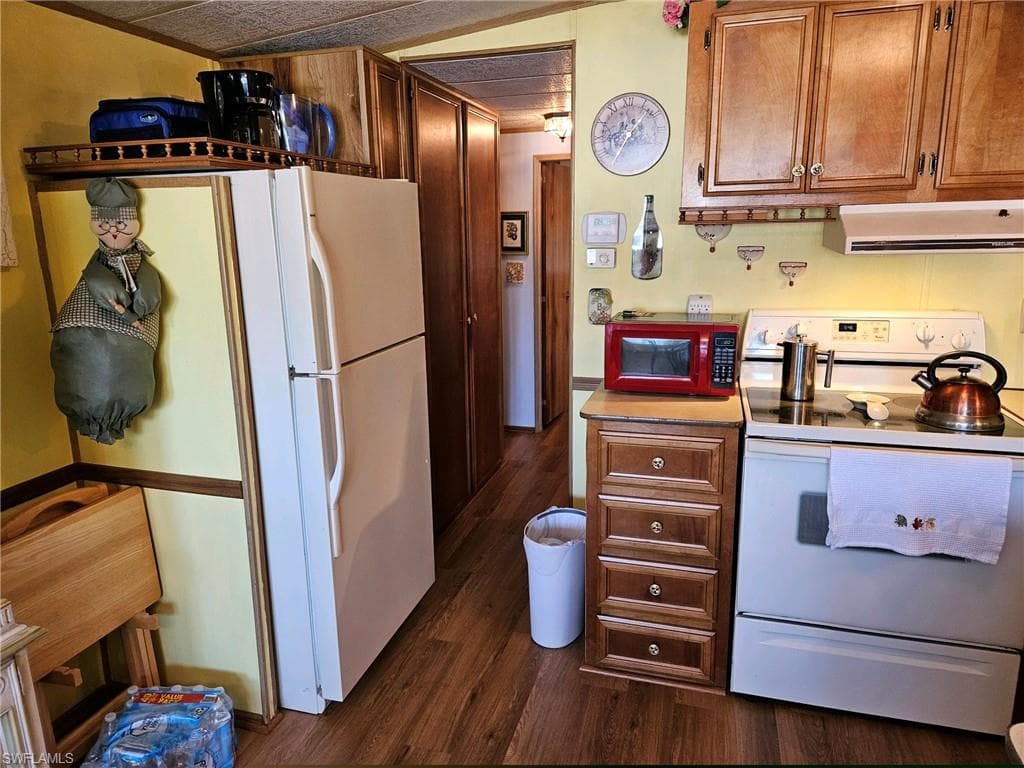 4 Onyx DR # 4O, NAPLES FL 34114-26