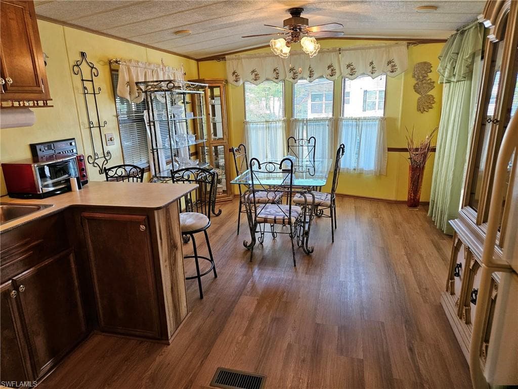 4 Onyx DR # 4O, NAPLES FL 34114-25