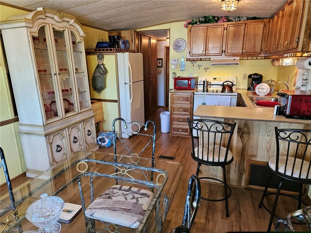 4 Onyx DR # 4O, NAPLES FL 34114-29