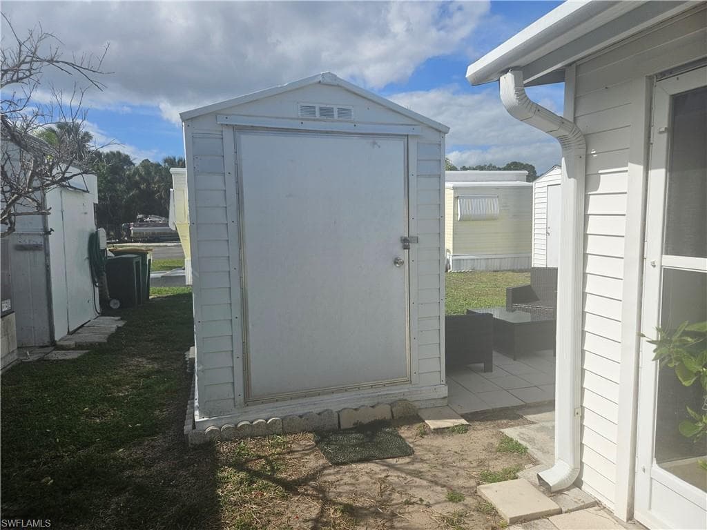 4 Onyx DR # 4O, NAPLES FL 34114-14