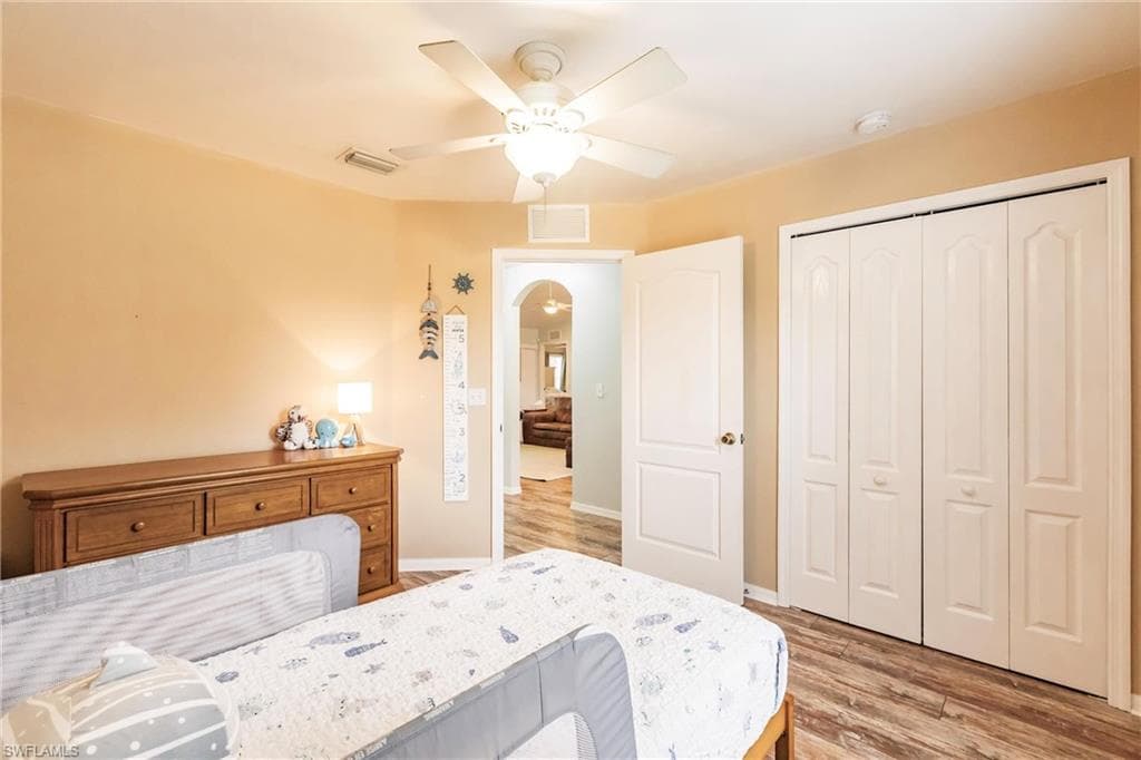 324 Parkdale BLVD-26