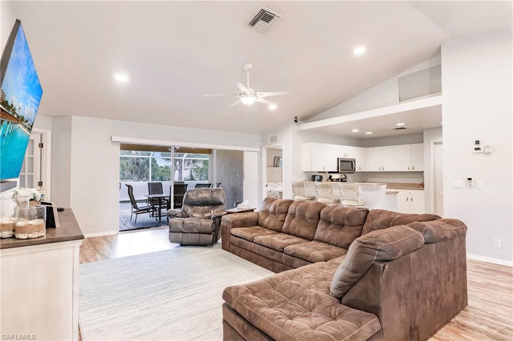 324 Parkdale BLVD-5