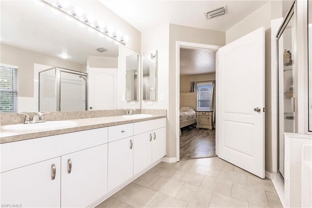 324 Parkdale BLVD-21