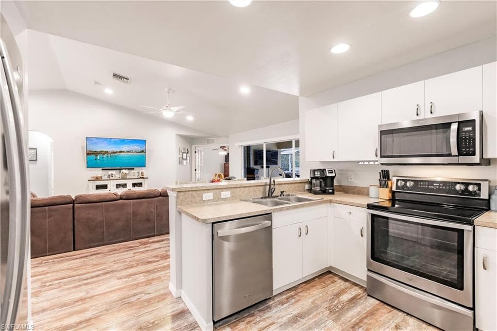 324 Parkdale BLVD-10