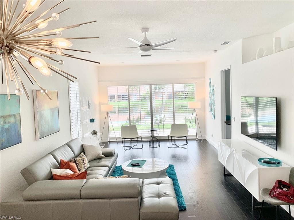 6537 Ilex CIR, NAPLES FL 34109-2