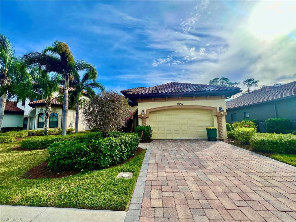 15903 Secoya Reserve CIR, NAPLES FL 34110-1