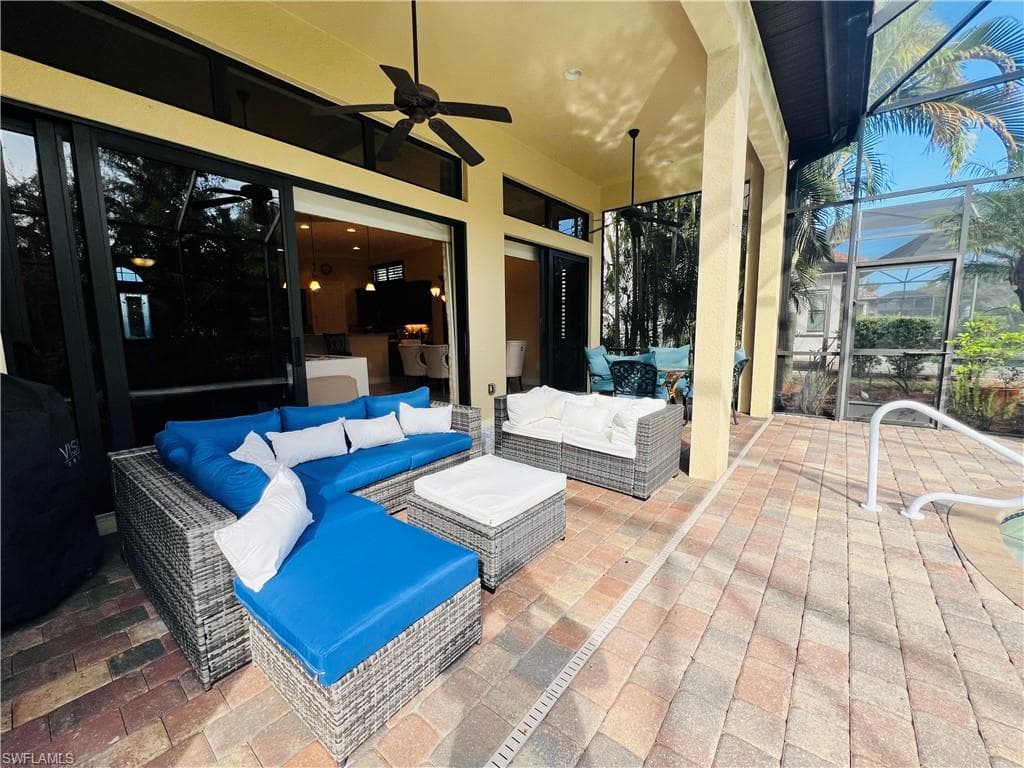 15903 Secoya Reserve CIR, NAPLES FL 34110-15