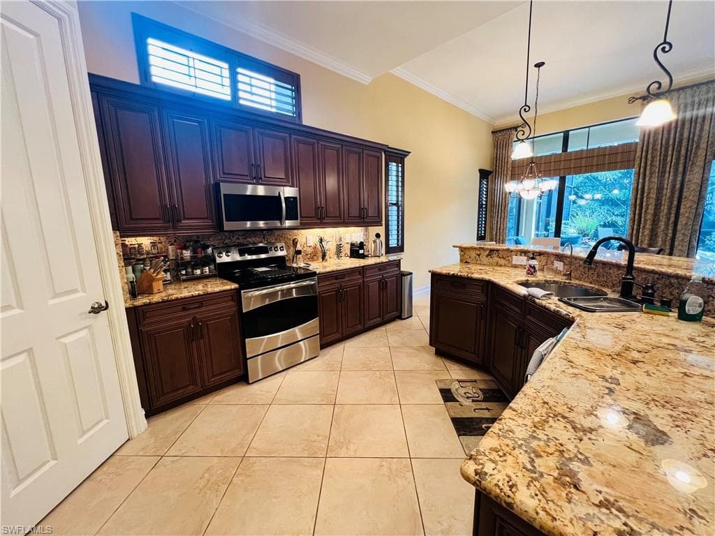 15903 Secoya Reserve CIR, NAPLES FL 34110-6