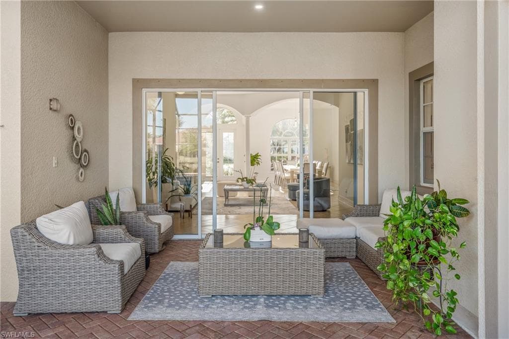 379 Cypress WAY W, NAPLES FL 34110-22