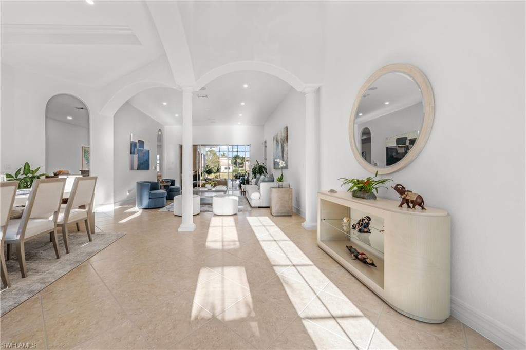 379 Cypress WAY W, NAPLES FL 34110-6