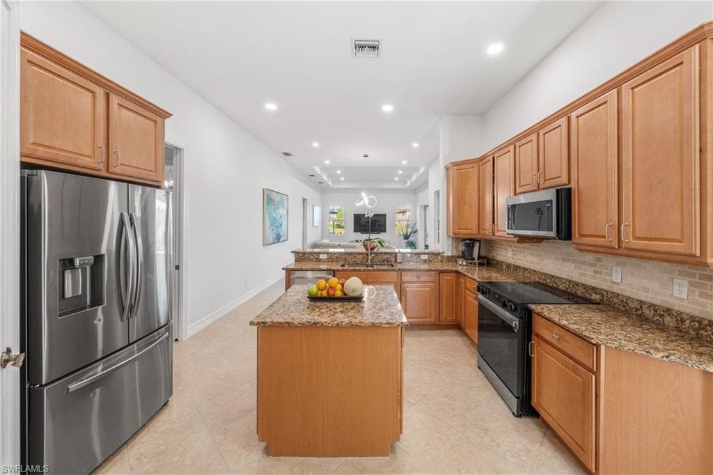 379 Cypress WAY W, NAPLES FL 34110-14