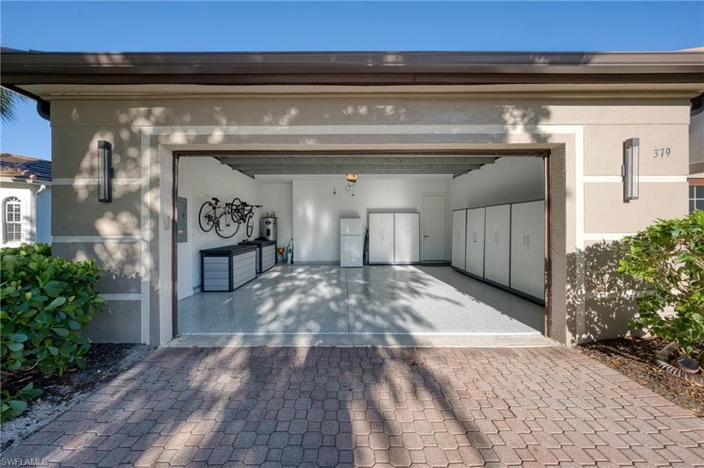 379 Cypress WAY W, NAPLES FL 34110-43