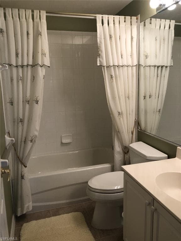 1380 Tiffany LN # 2204, NAPLES FL 34105-25