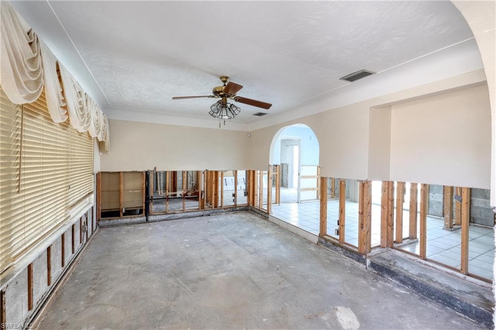 1888 Coral CIR-8