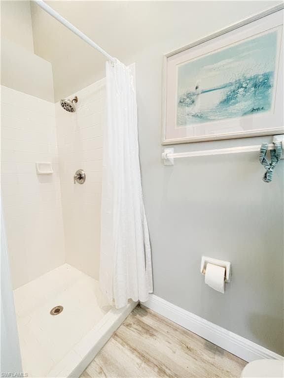 5390 Whitten DR, NAPLES FL 34104-11