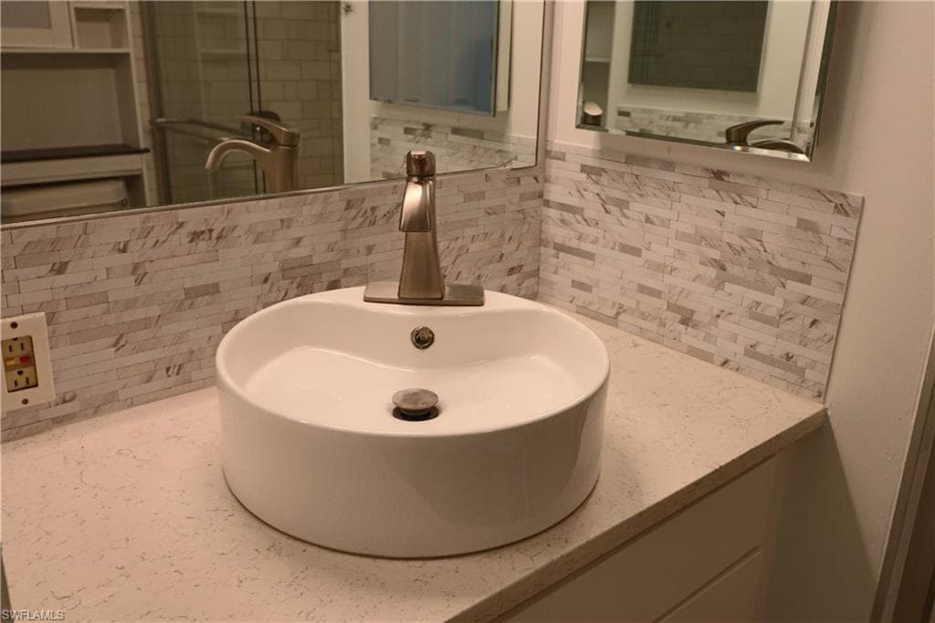 221 Grassy Key LN # 174, NAPLES FL 34114-23
