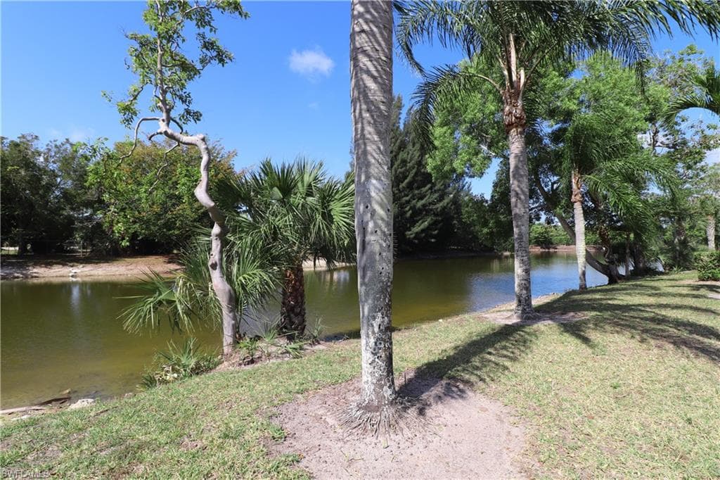 221 Grassy Key LN # 174, NAPLES FL 34114-37