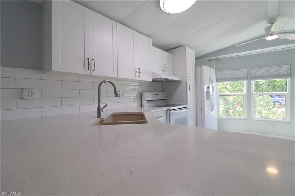 221 Grassy Key LN # 174, NAPLES FL 34114-9