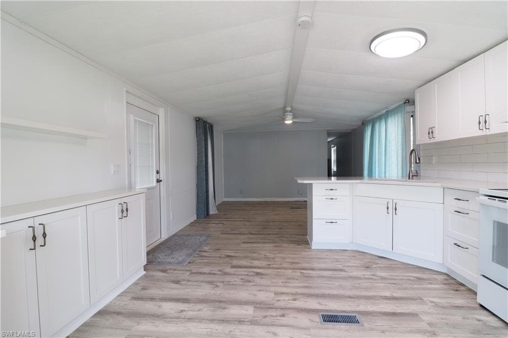 221 Grassy Key LN # 174, NAPLES FL 34114-13