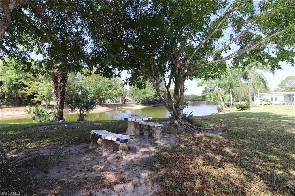 221 Grassy Key LN # 174, NAPLES FL 34114-36