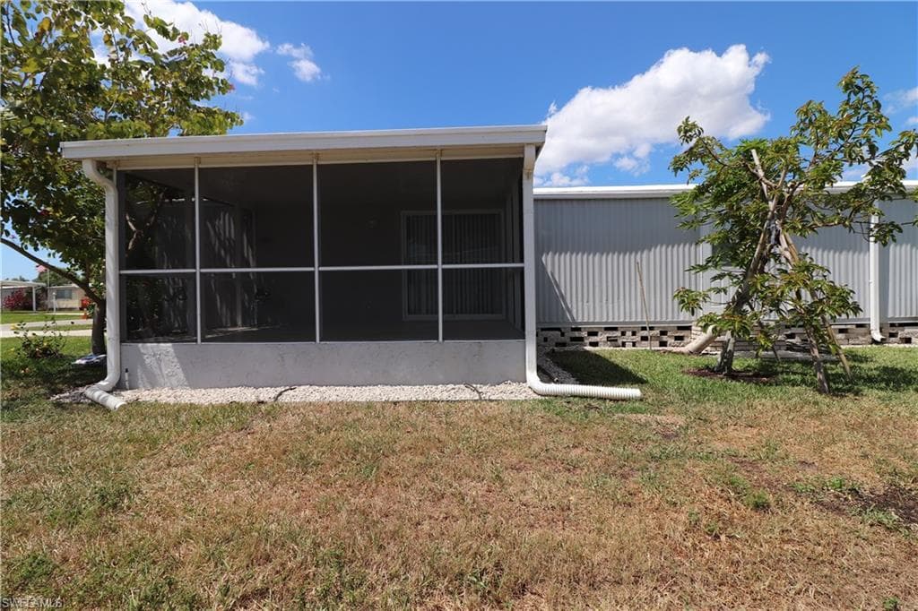 221 Grassy Key LN # 174, NAPLES FL 34114-7
