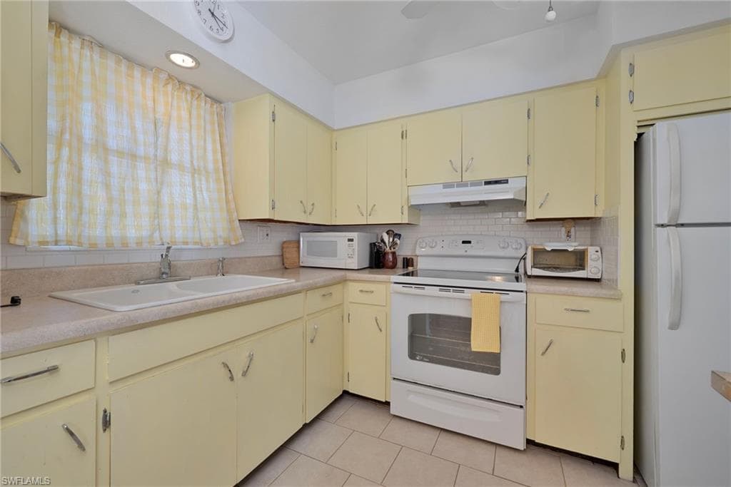 3910 14th ST N, NAPLES FL 34103-5