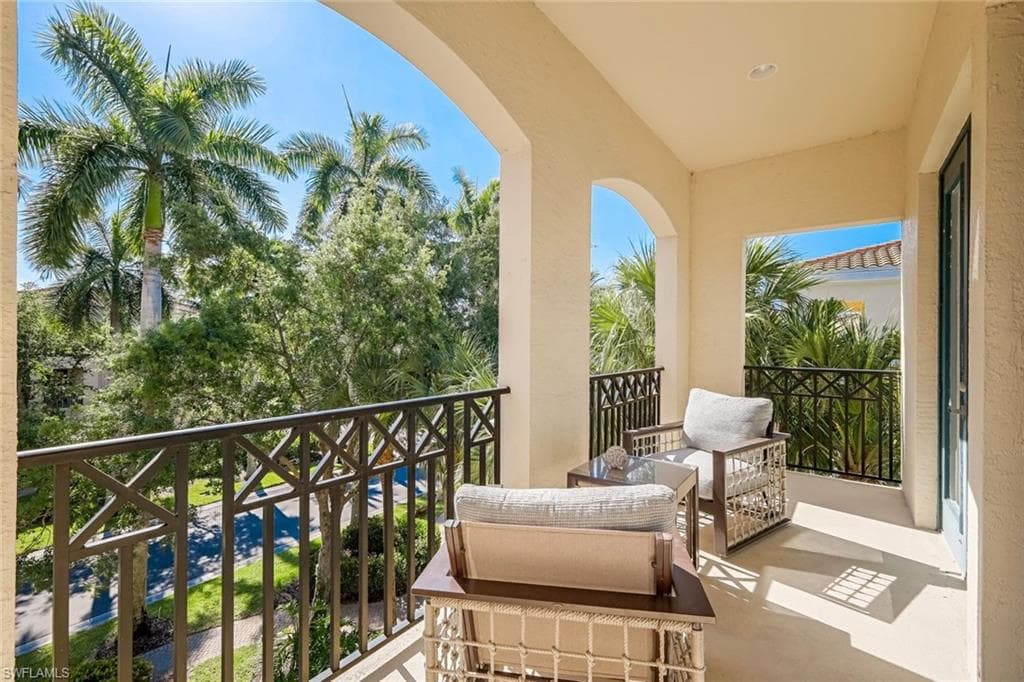 2851 Tiburon BLVD E # 103, NAPLES FL 34109-15