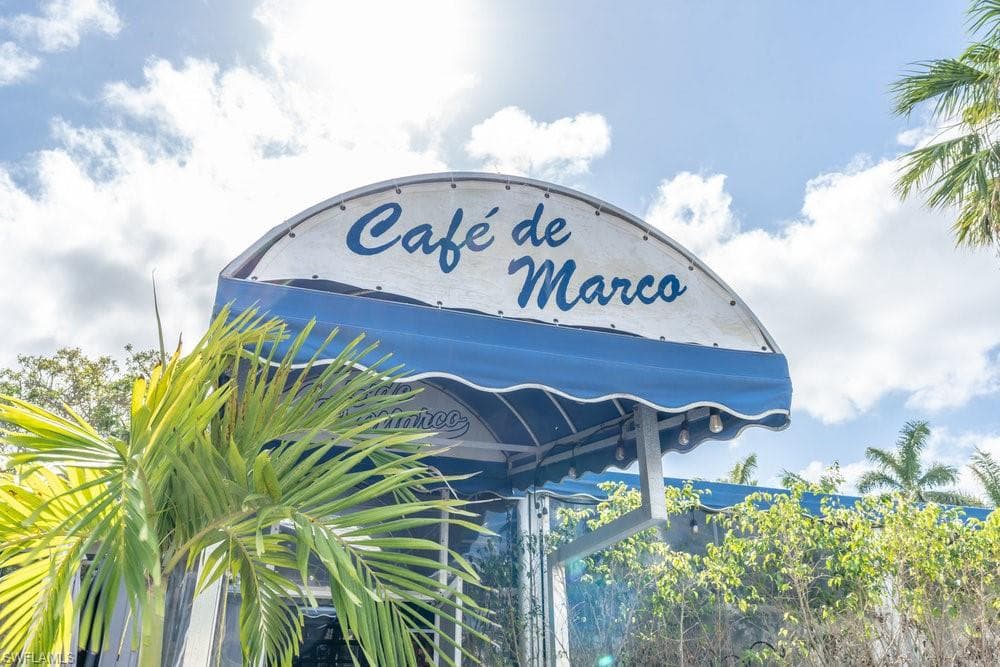 10 Tampa PL # 402, MARCO ISLAND FL 34145-34