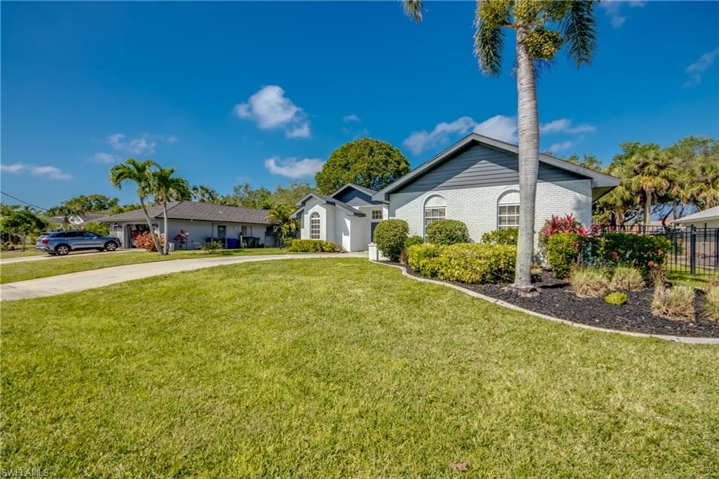 354 Prather DR, FORT MYERS FL 33919-46