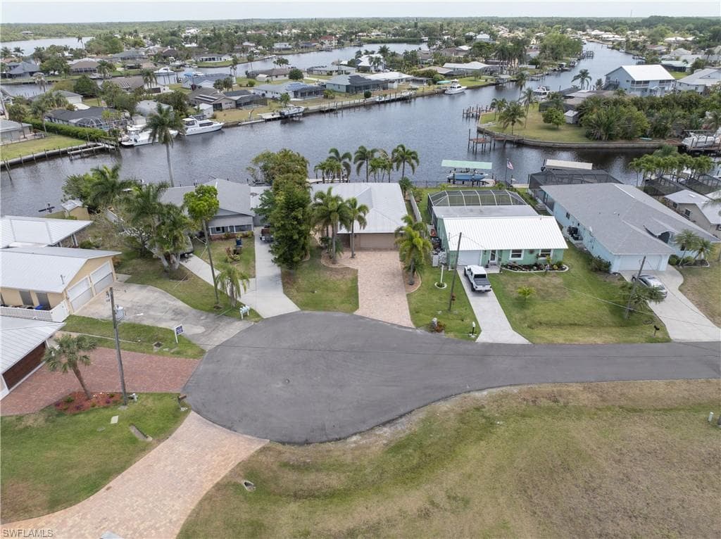 2020 Aruba AVE, FORT MYERS FL 33905-37