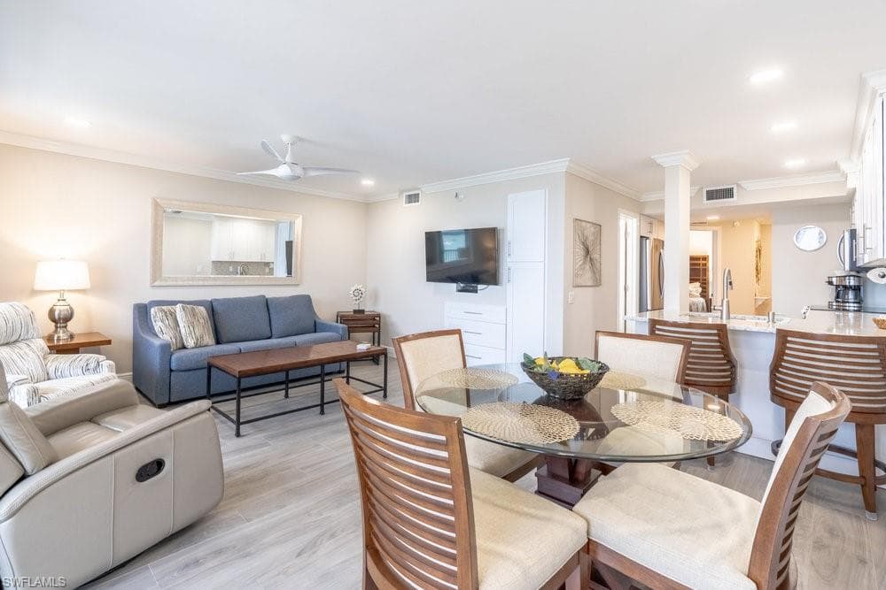 10 Tampa PL # 301, MARCO ISLAND FL 34145-6