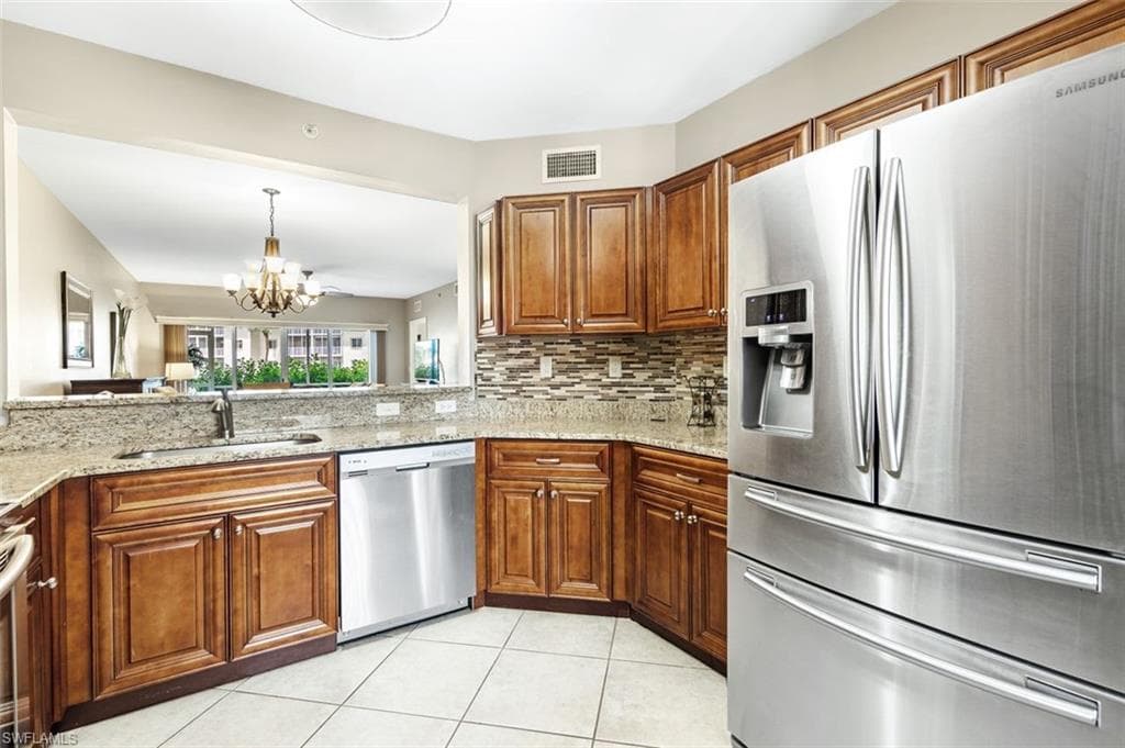 7822 Great Heron WAY # 106, NAPLES FL 34104-5