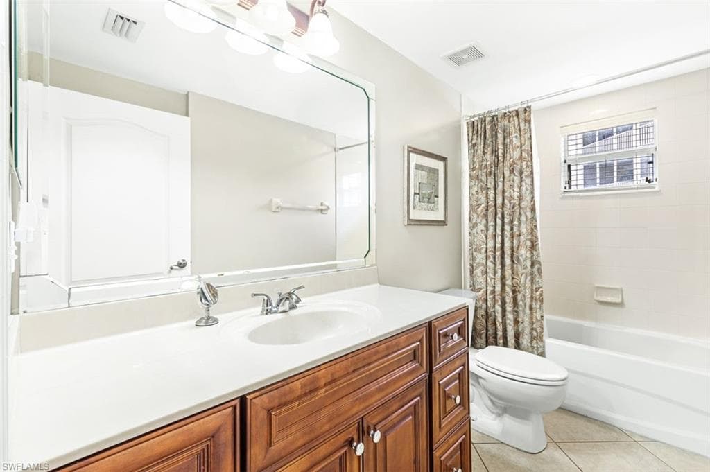 7822 Great Heron WAY # 106, NAPLES FL 34104-8