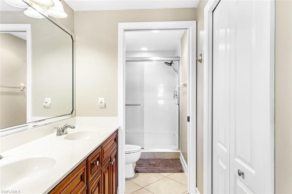 7822 Great Heron WAY # 106, NAPLES FL 34104-18