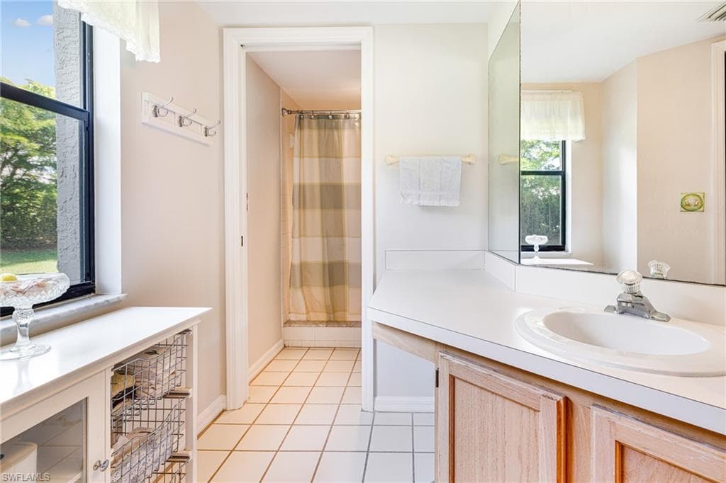 9648 Windsor Gardens LN # 104, FORT MYERS FL 33919-17