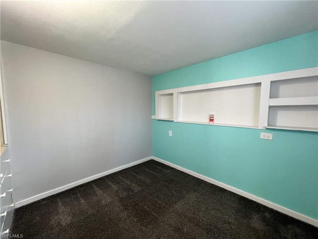 12071 Palm DR, FORT MYERS FL 33908-9