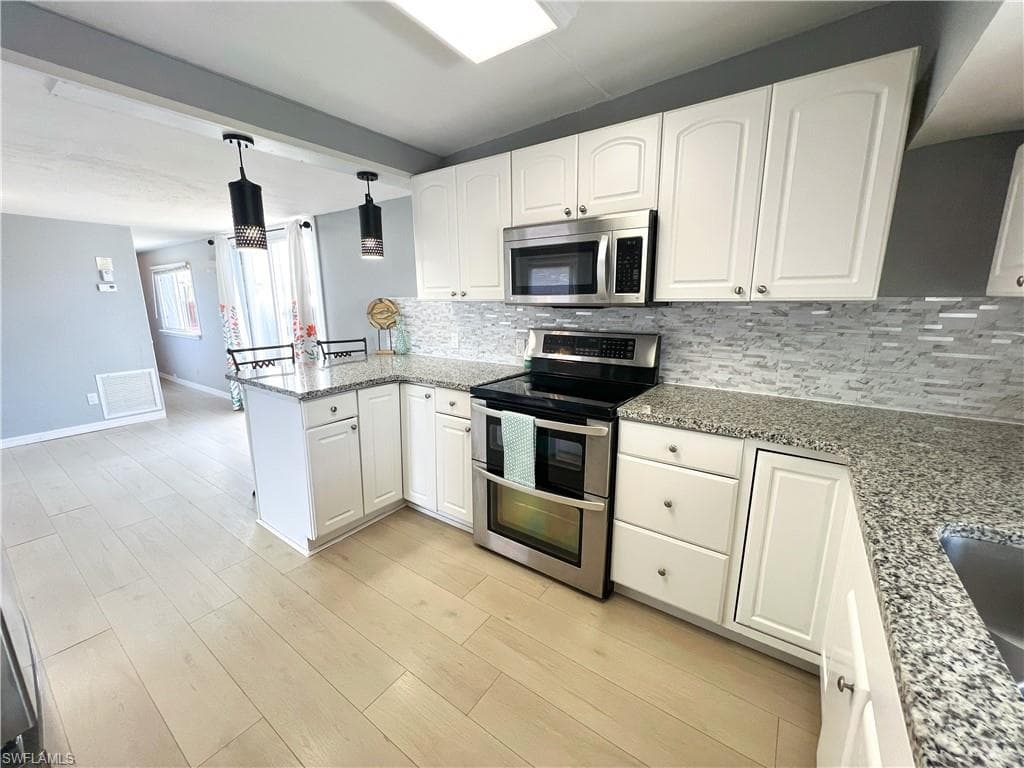 12071 Palm DR, FORT MYERS FL 33908-13